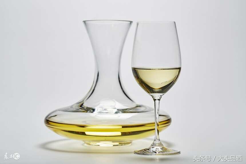 从酿造工艺看红葡萄酒和白葡萄酒的区别！