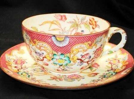 用这些绝美的英国瓷器喝茶，高级感满满