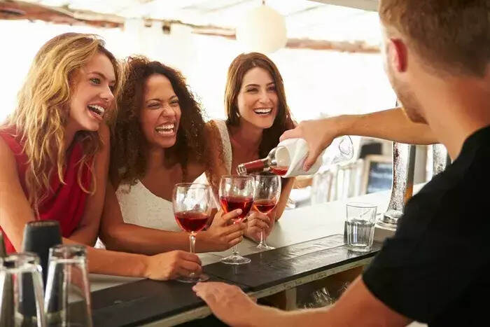 西班牙人在酒吧都喜欢点什么葡萄酒？