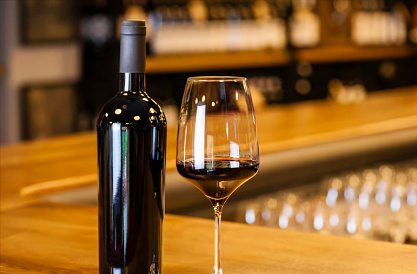 红酒知识丨出现沉淀物的葡萄酒还能喝吗？