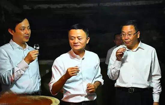 为什么中国人钟爱饭局上的酒文化
