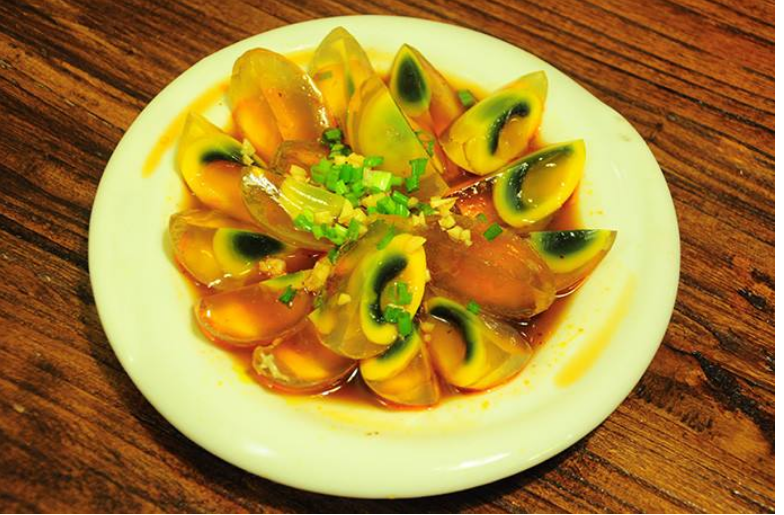 盘点中国的8道下酒菜，款款经典，全吃过的一定是“老酒鬼”