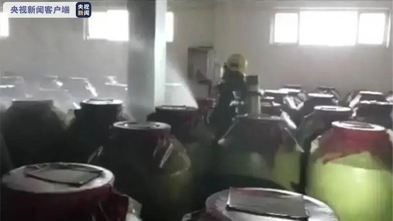 四川泸县地震致一酒厂200吨高度白酒泄漏