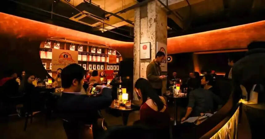 “德尔塔”阴影笼罩酒吧业
