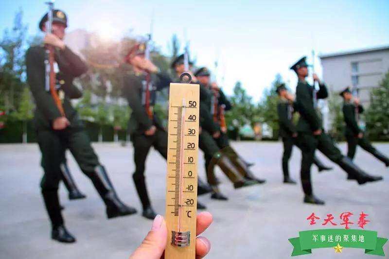 “最帅天团”是怎样炼成的？42°高温下中国仪仗兵汗湿戎装