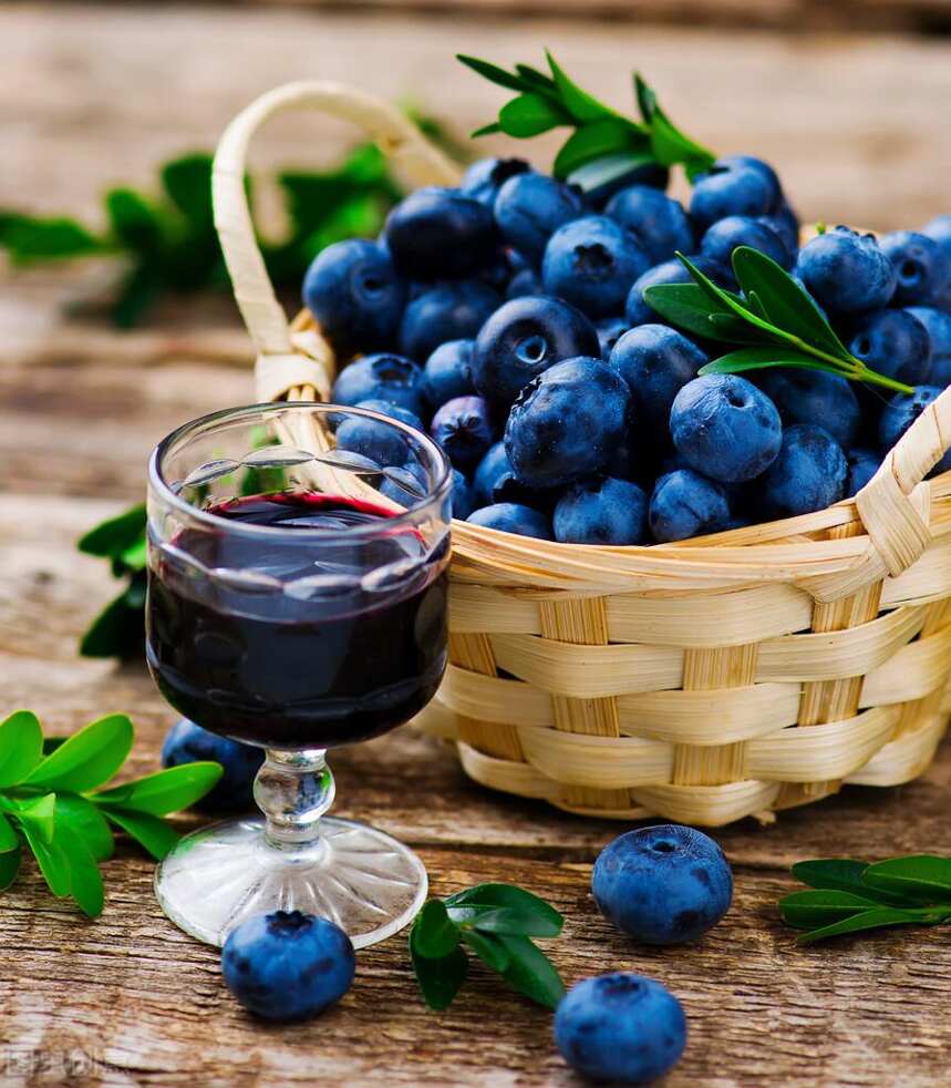 蓝莓酒KO葡萄酒