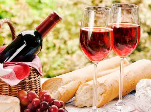 红酒知识丨品饮葡萄酒到底需注意哪些细节呢？