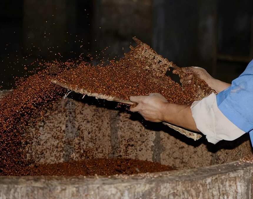 酿造酱香白酒的四大工艺，坤沙、碎沙、翻沙、串沙，你了解多少？