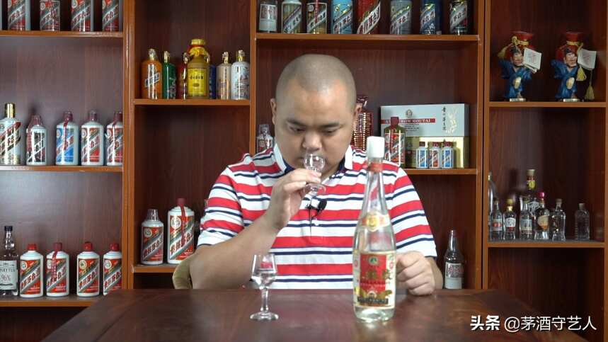 茅酒守艺人品酒：陕西八大名酒，90年代三粮液