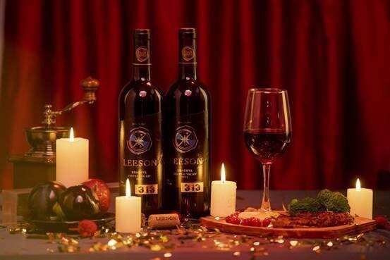 雷盛红酒采用多个自提点按照传统业务方式订货