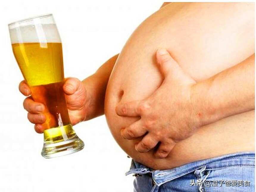 同样是喝酒，为啥喝啤的就有发福的“啤酒肚”，白酒就不发胖呢？