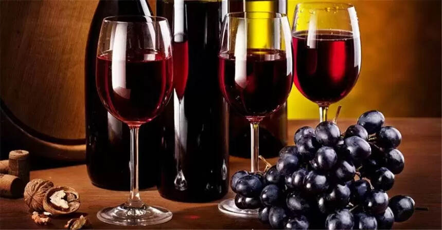 波尔多干红葡萄酒保质期多久（过期的波尔多葡萄酒还能喝吗）