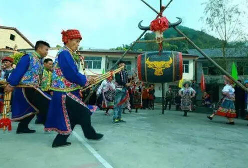 “牛魔王”也来参演贵州的民俗文化活动？