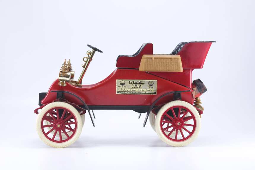 珍藏1903年的A型福特老爷车纪念酒款