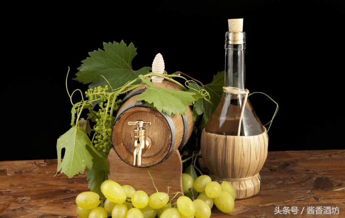 新、旧橡木桶陈酿的葡萄酒有什么不同？