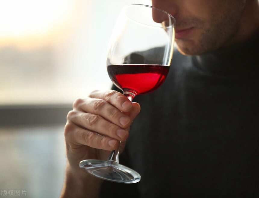葡萄酒礼仪，怎样选一只优雅又有格调的葡萄酒杯