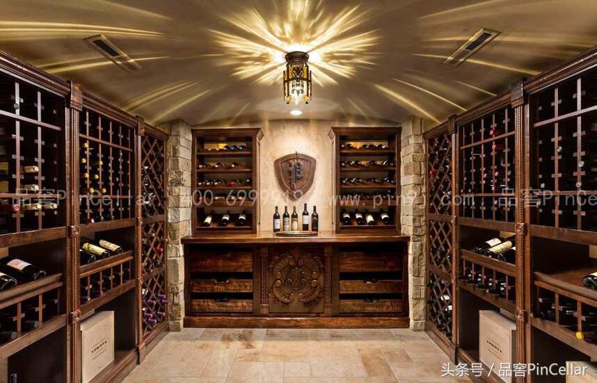 是葡萄酒造就了酒窖，还是酒窖成就了葡萄酒
