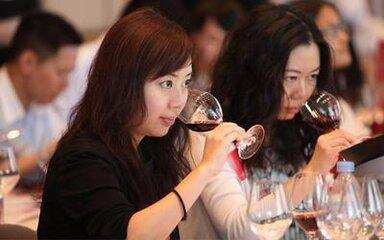 唐三镜黄春英为你介绍如何辨别进口葡萄酒的真假