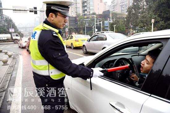 交通法规来预警：春节期间应酬多，千万不要酒驾
