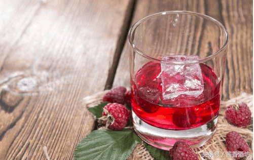 树莓酒制作方法与功效，再也不怕在家没酒喝了