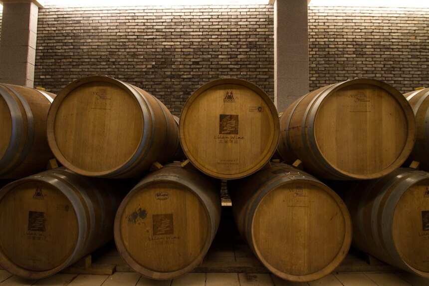 橡木桶对葡萄酒的作用有多大？