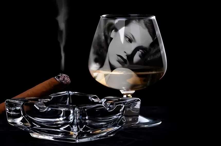戒烟是戒自己，戒酒是戒朋友