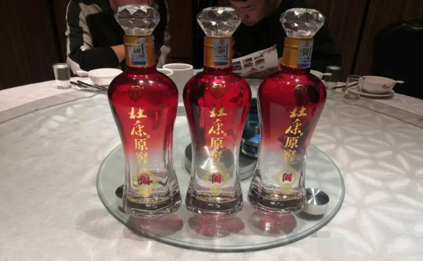 喝酒，中国通用的社交方式