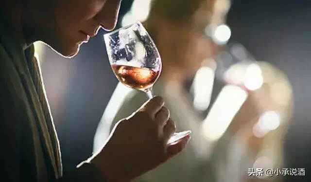 红酒不满杯的意义到底是为什么？