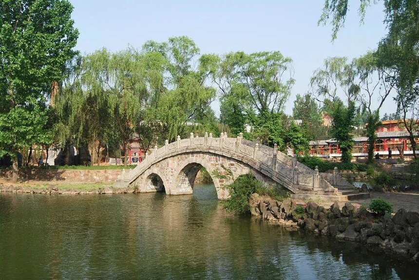 中国独有的酒文化圣地：杜康造酒遗址公园
