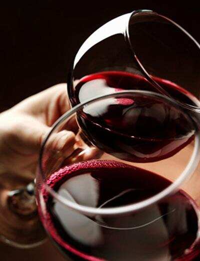 适度饮用葡萄酒，守护老年人健康