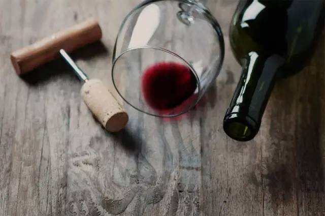 二十三个理由让你爱上葡萄酒。