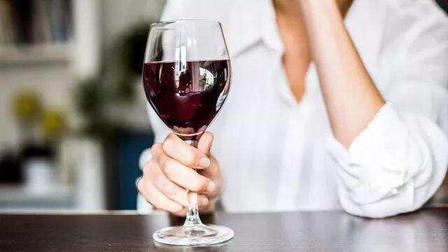 懂葡萄酒的人，从不说“红酒”二字