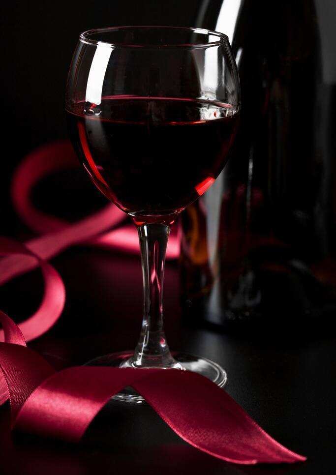 女生喝红酒的好处，红酒是女人的饮品