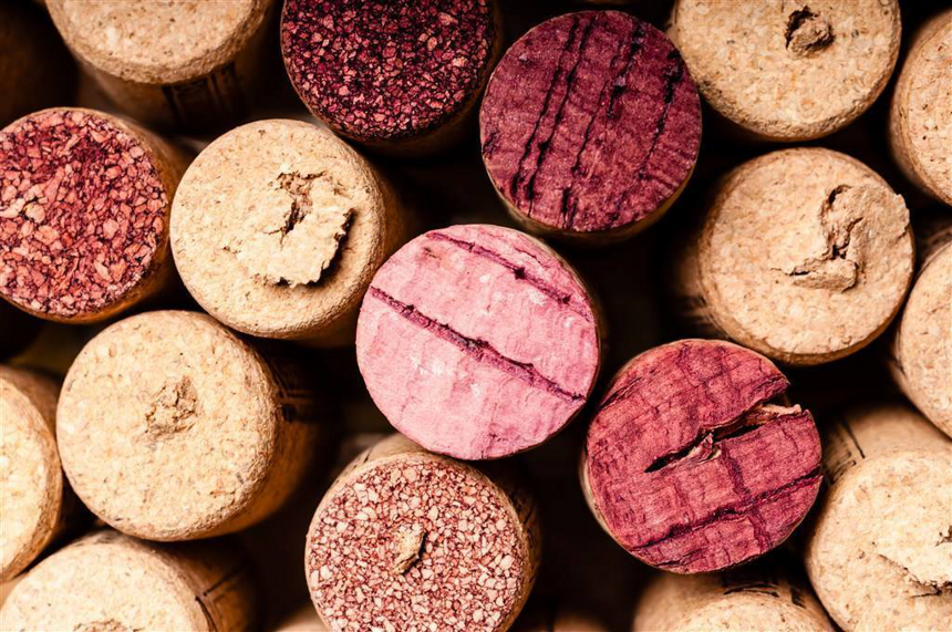 红酒的软木塞颜色说明了酒的品质？