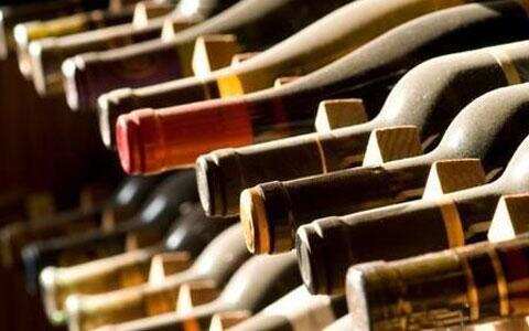 警惕｜购买陈年葡萄酒注意，市面上的葡萄酒90%以上是不能陈年的！