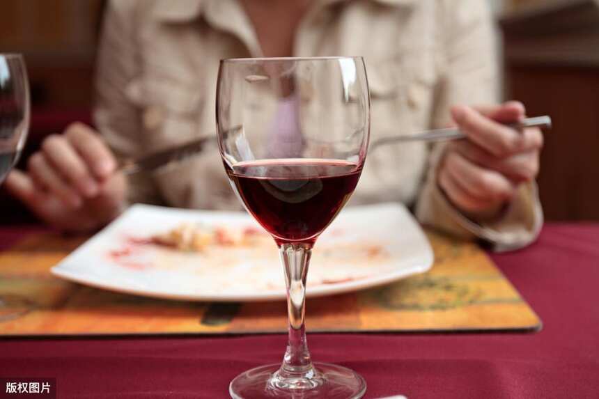 每天一杯葡萄酒，坚持10年，你的生活将有怎样的变化？