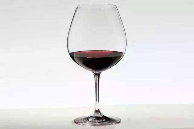 2分钟轻轻松松学会如何正确的选择葡萄酒杯！