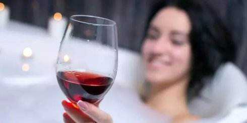 最新研究：饮酒能促使人的快乐指数上升