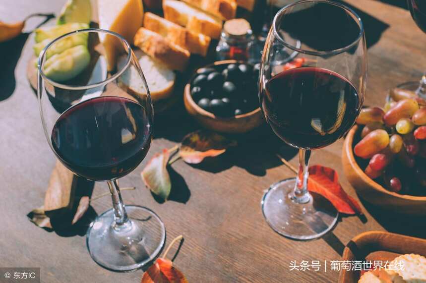 很多都会说橡木味，但是真的用过橡木桶的葡萄酒一定好吗？