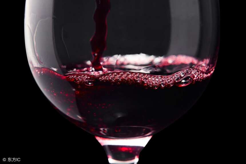 红酒知识｜脂肪肝病人适当喝红酒利于疾病康复