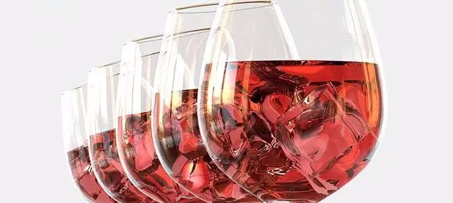 喝红酒时加冰块，对口感是否有影响？