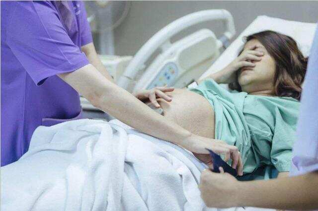 孕妈14周流产，胎儿“照片”曝光让人痛惜：仅10厘米手脚都已成型