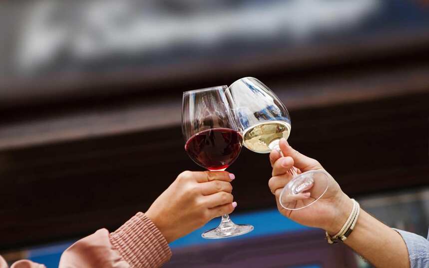 国内对葡萄酒最大的偏见，就是只认红酒忽略了白葡萄酒的珍贵？