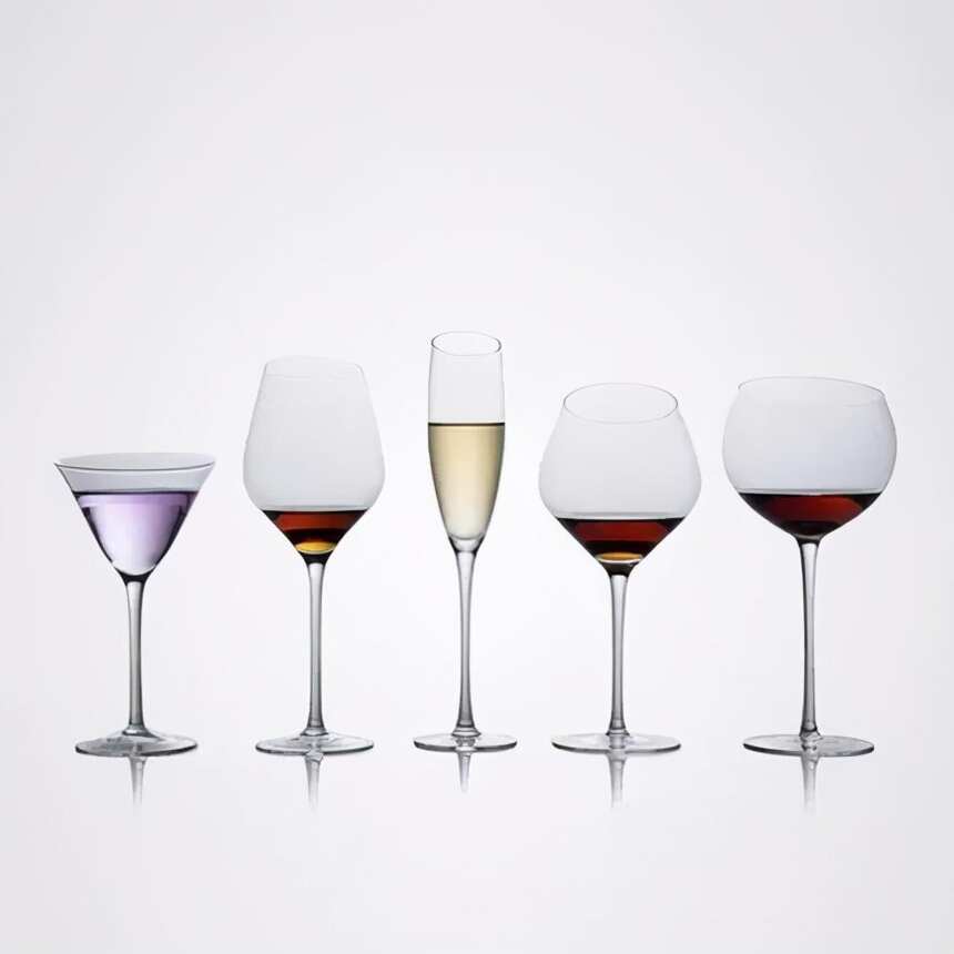 用适合的杯子饮酒是对葡萄酒最大的尊重