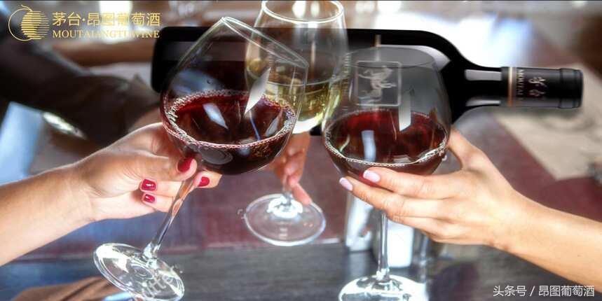 你了解葡萄酒界这9条怪诞饮酒习俗吗？