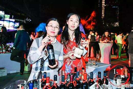 干杯！中国！意大利葡萄酒制造商聚焦于中国雄心勃勃的千禧一代