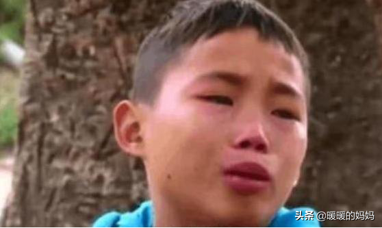 13岁男孩就成了5个孩子的“爸爸”，时常偷偷哭泣，原因让人心疼