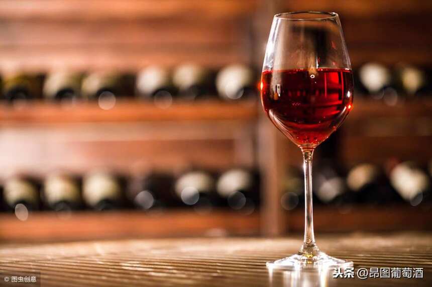 茅台葡萄酒公司反思：“白酒企业+红酒”市场前景为何不乐观？
