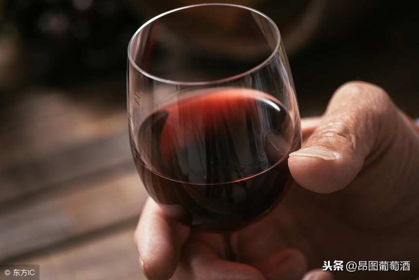 葡萄酒年底备货旺季：各地酒商出奇招，库存压力有救了！