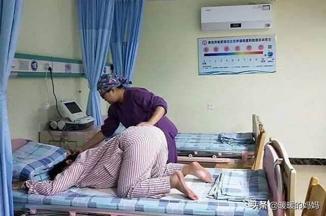 产妇宫口迟迟开不到十指，护士拍下丈夫的“举动”，网友：我酸了